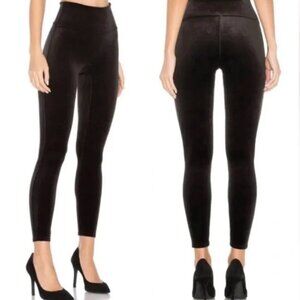 SPANX |  Velvet Ankle Length Leggings in Black - Size M